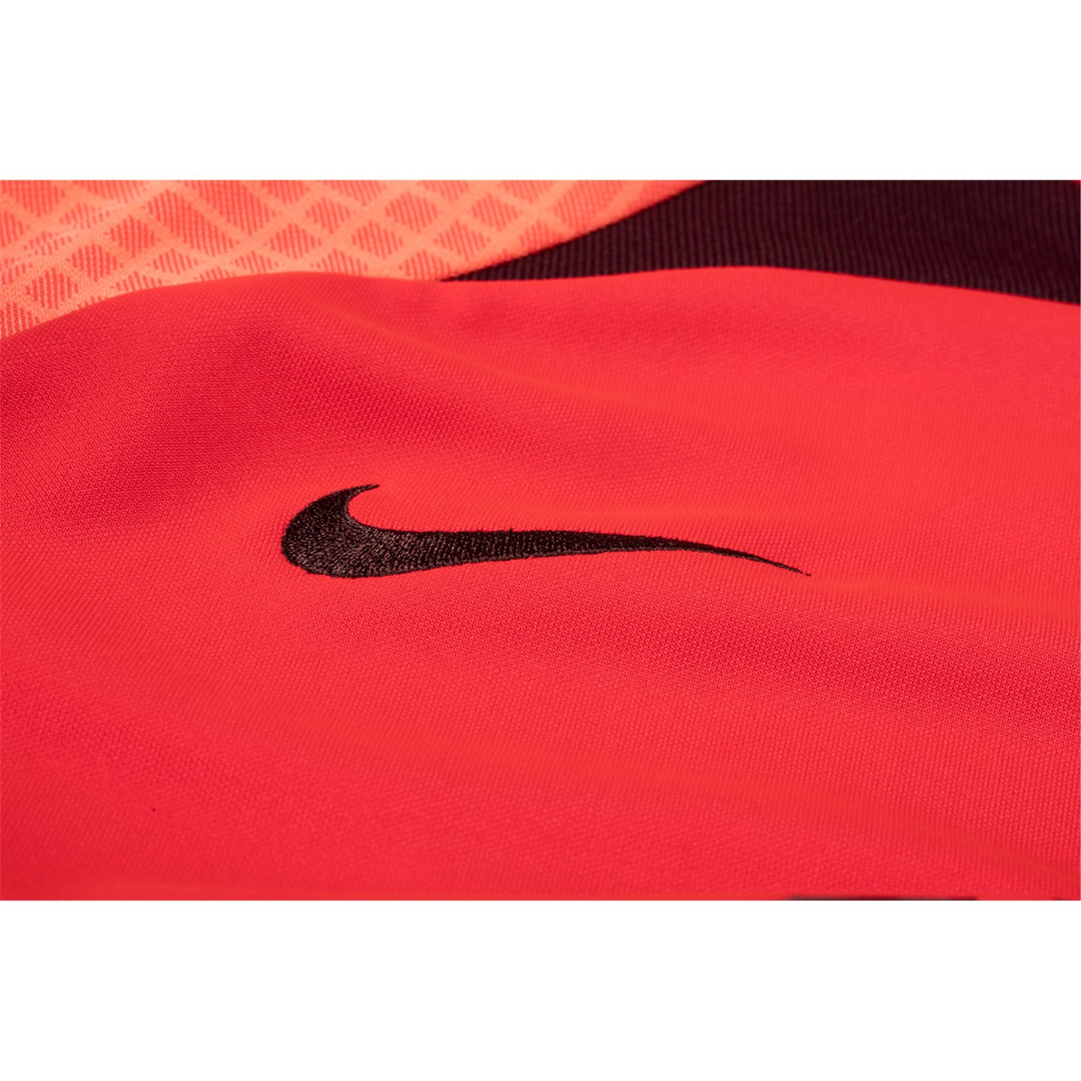 Nike Liverpool Strike Training Jersey 22/23 - Red DJ8588-661